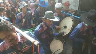 Kuda renggong musik buhun biru manis ;dusun tonjong, desa hariang, kecamatan buahdua