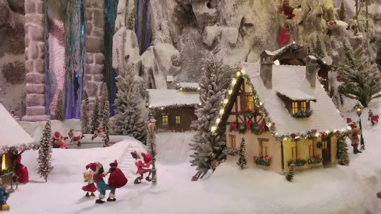 Santa's Village at South Coast Plaza - Rockin Mama™