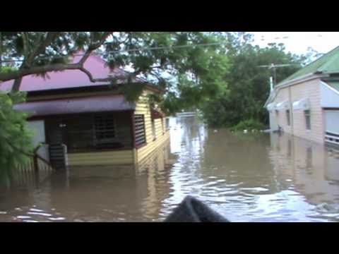Queensland Floods - Ipswich Goodna Royal Mail Hotel