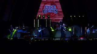 Luke Combs - Beer Never Broke My Heart(Live) Raleigh, NC