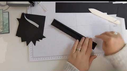 TRIANGLE HINGED GIFT BOX