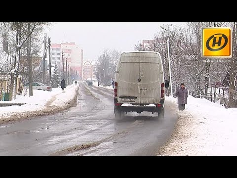 Жители витебских окраин жалуются на заваленные снегом тротуары