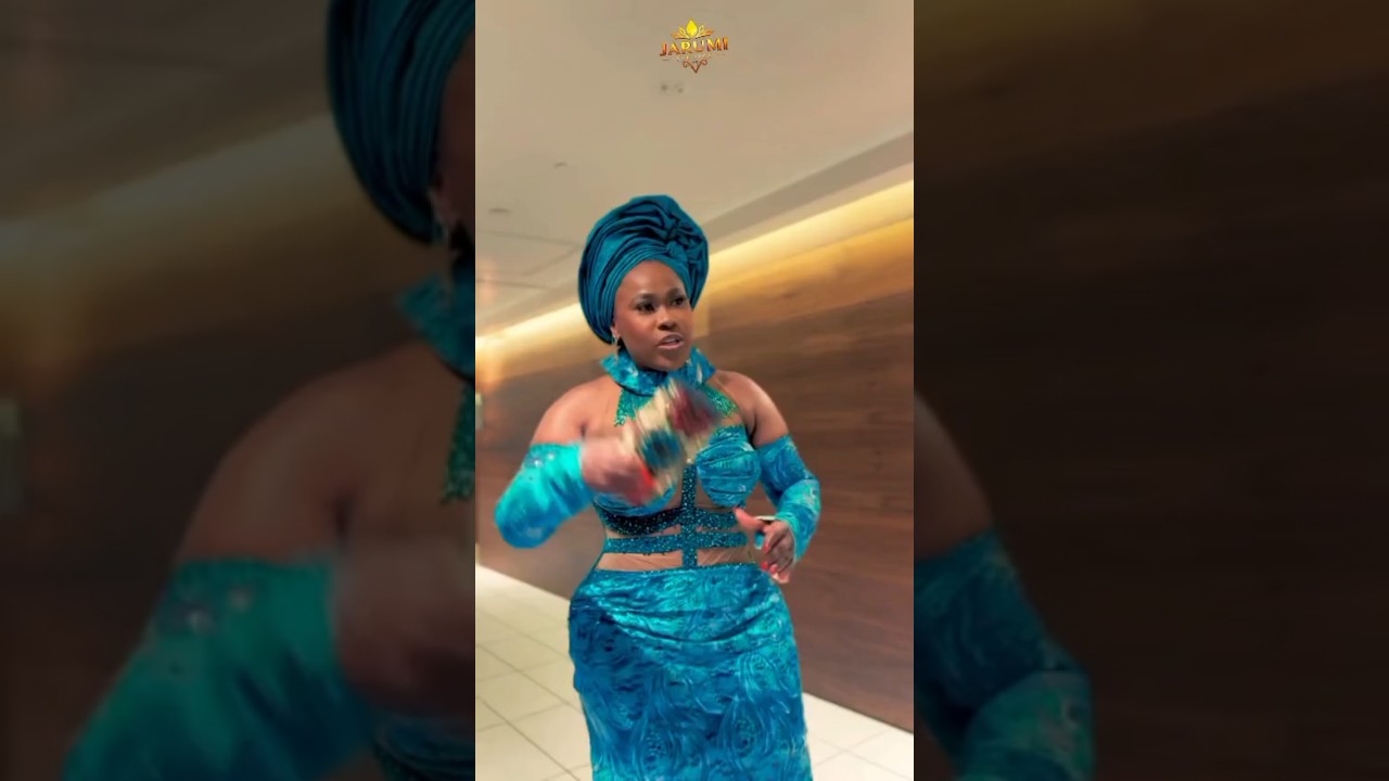 Уче Джомбо вышла на свадебную вечеринку 