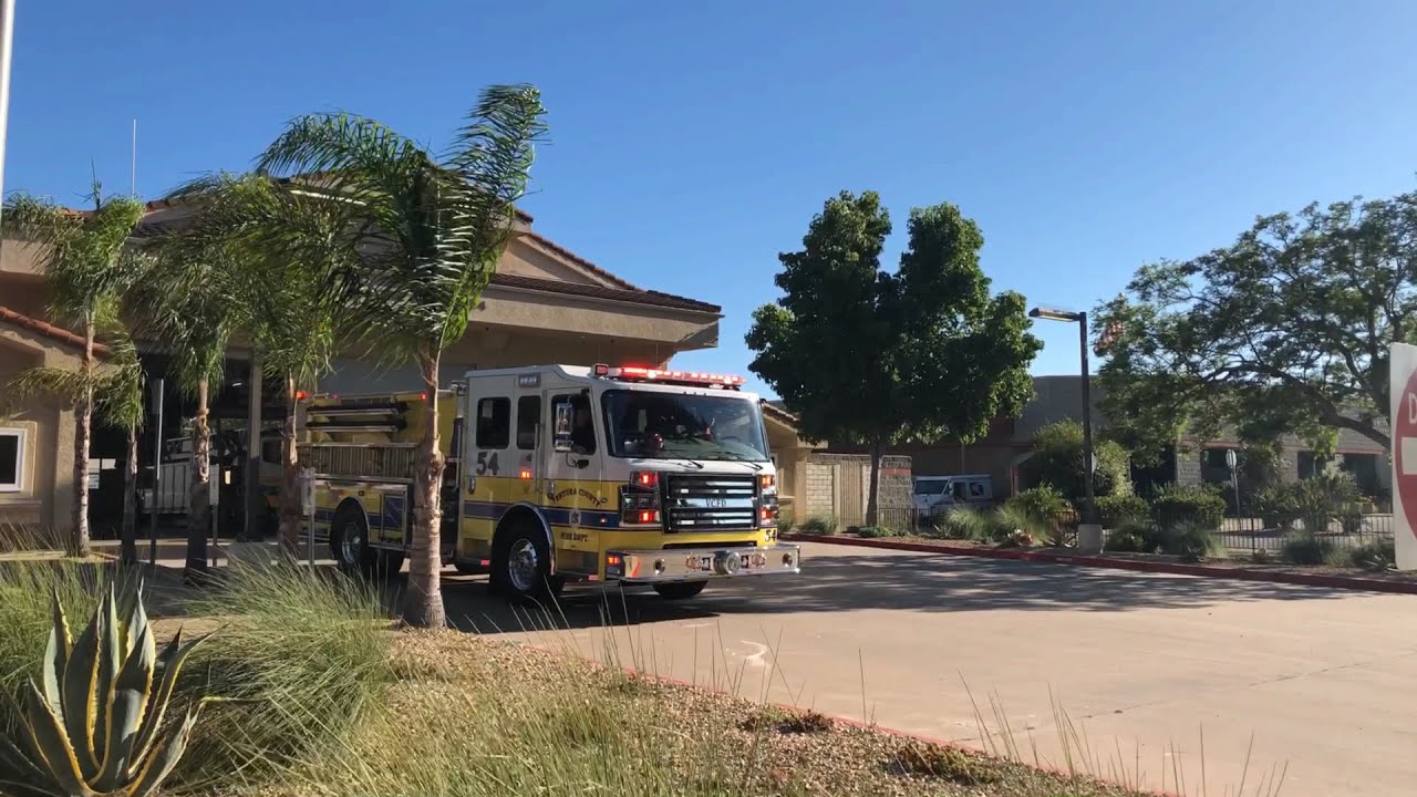 Ventura County Fire Department - Engine 54 responding - YouTube