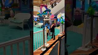 Yay! Hugging Easter Bunny at The Mall🐣🥰🥰❤❤🐣🐰#easterbunny #easteregg #eastersunday #egghunt #shorts