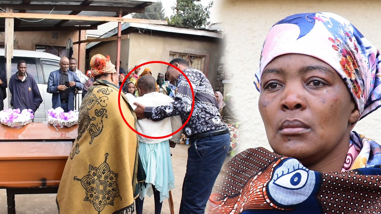 INAUMIZA!! MTOTO MDOGO AWALIZA WENGI AKIMUAGA MAMA YAKE ALIYEUAWA NA BABA YAKE ARUSHA MSIBANI.