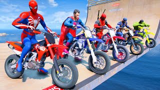 Spiderman Motorcycle With Superheroes - Jump Over a Row of Busses - Bike Stunt Challenge screenshot 2