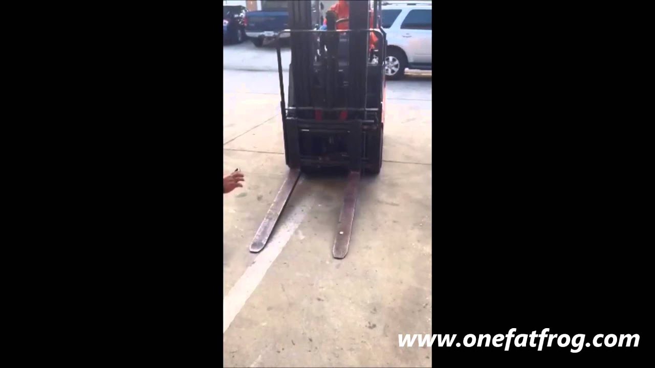 Toyota ForkLift Coin Toss Trick (Florida Frog Edition) - YouTube