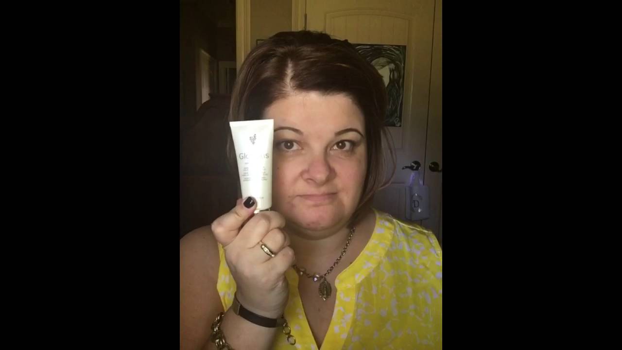 Dynamic Duo-Mineral Pressed  Powder and Glorious Primer