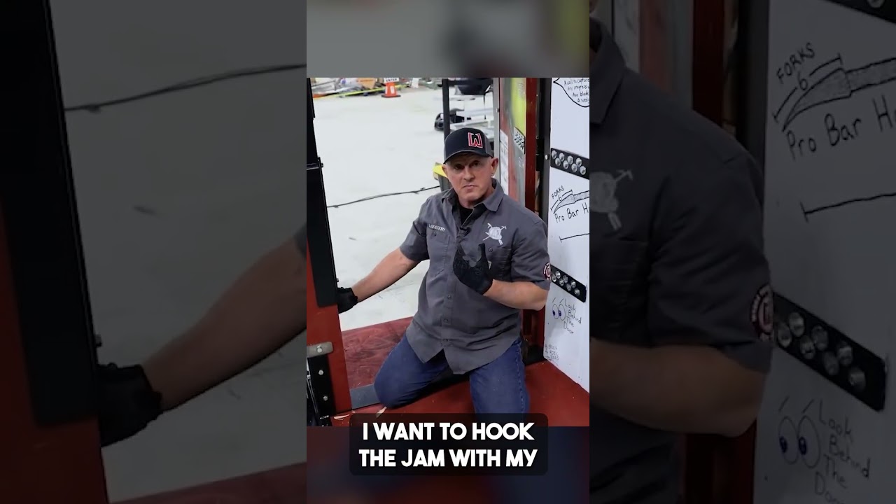 Контроль доступа через дверь и немедленный обыск после взлома.