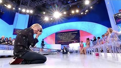 Uomini e Donne anticipazioni trono over: mani addosso ed urla, il gesto estremo di Maria De Filippi