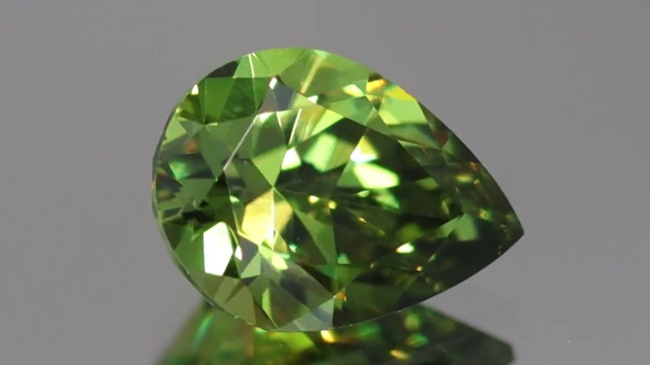 天然デマントイドガーネット 1.08ct 【ナミビア】 煌めき