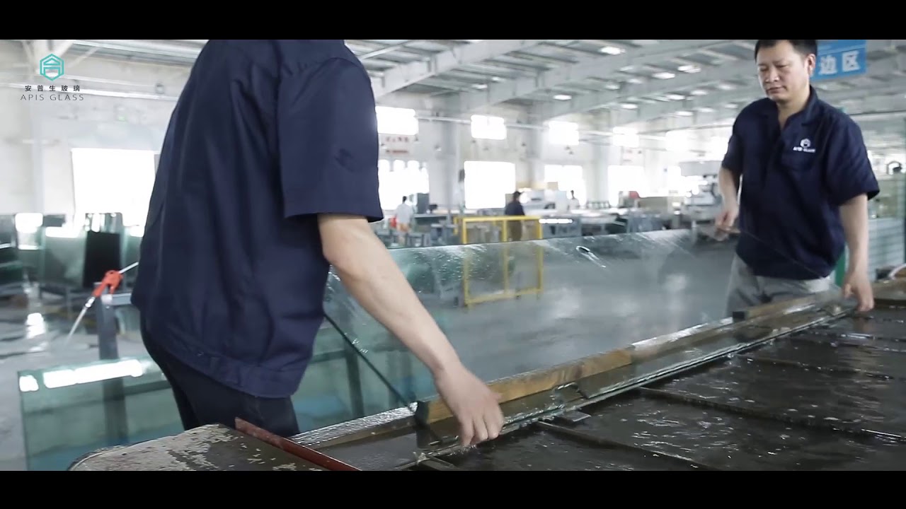 China apisglass tempered glass factory shower glass processing capabilities.