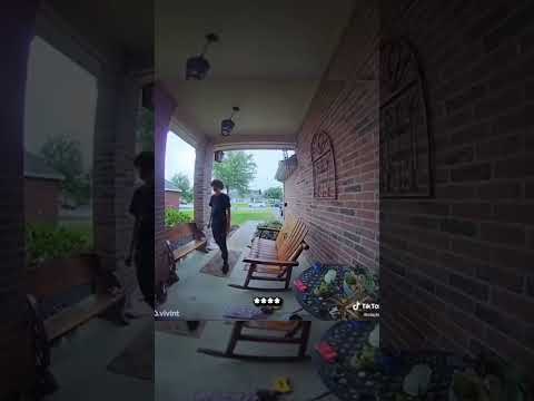 Dad's Brave Stand Against Bully Saves Son's Friend!😱👊