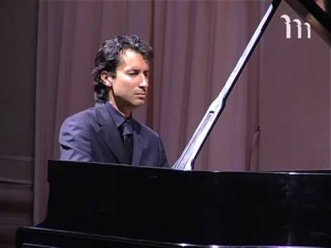 Primo piano: Roberto Cominati