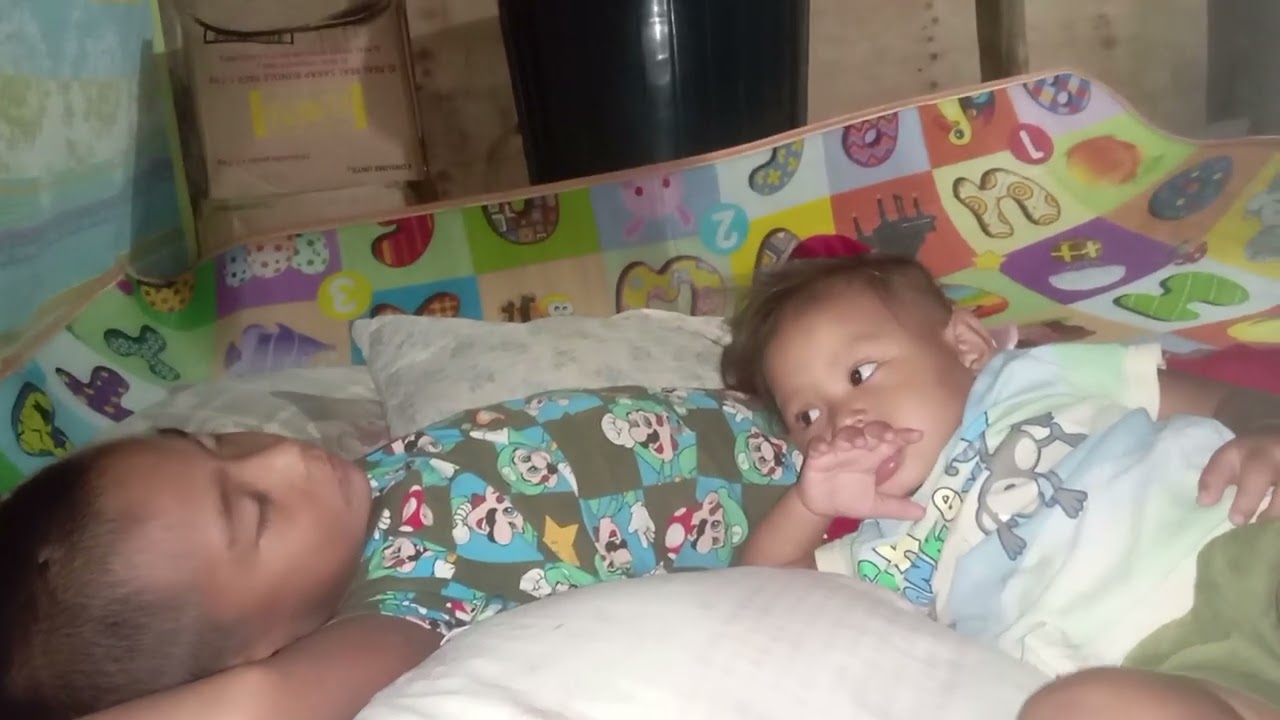 See how may little cj sleep 💞💞