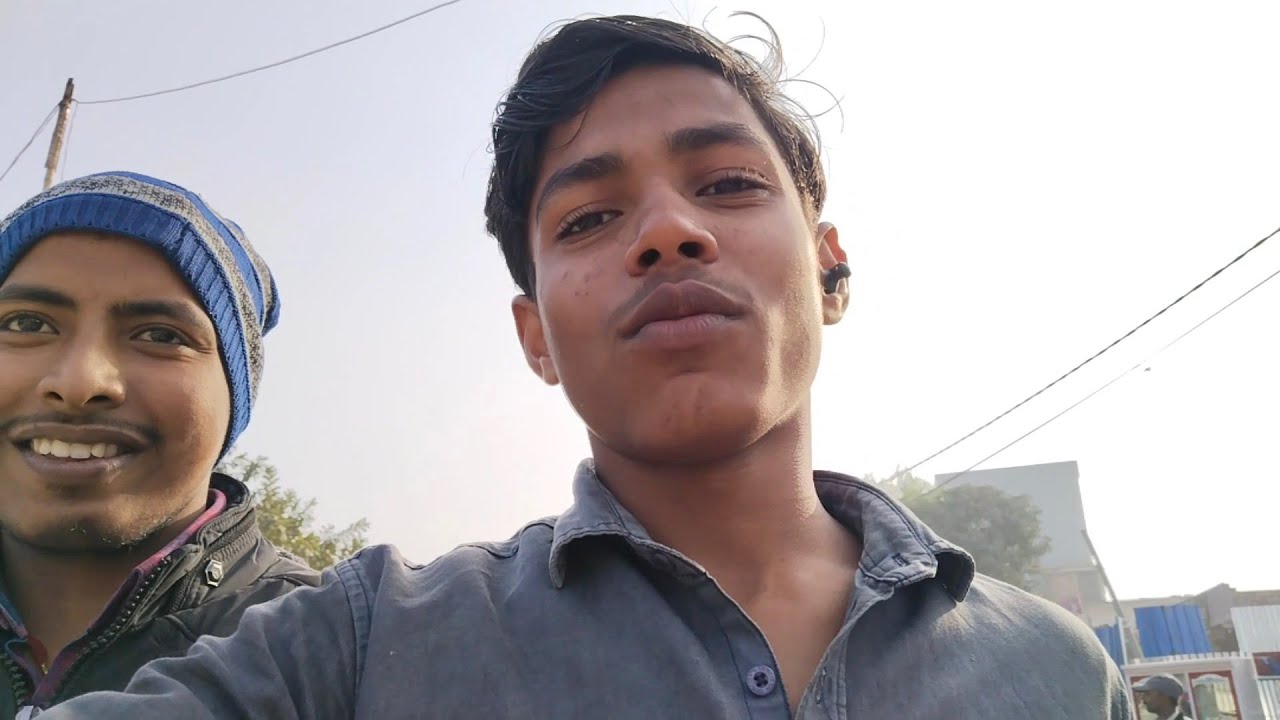 Ham Dono Khaa Ghum Rahe Hai 🙂