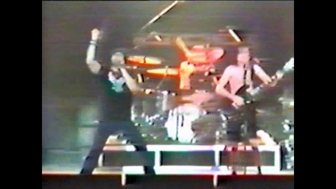 AC/DC LIVE -LANDOVER, MD [VIDEO CONCERT] DECEMBER 21ST 1981 (1 DVD ...