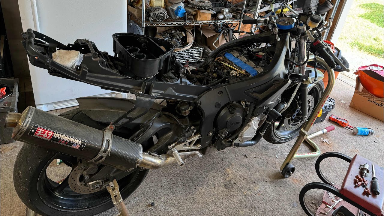 Newer 06 fuel pump assembly in an older 03 R6 - YouTube