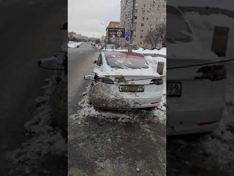 Бедная Tesla в России