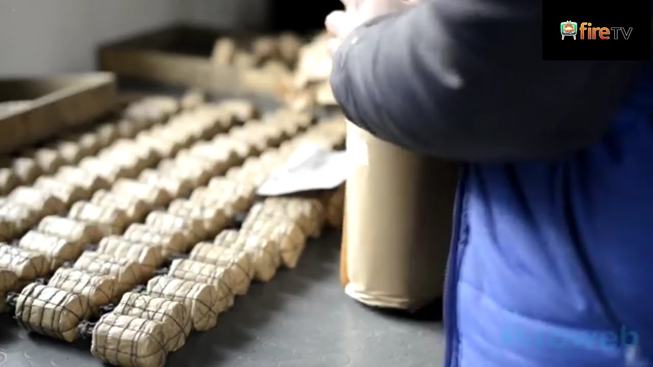 Costruzione di un fuoco d'artificio diurno. Pirotecnica Cavour