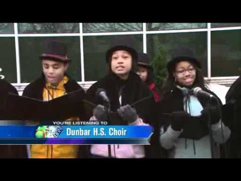 Jennifer Hudson joins Dunbar HS Choir - This Christmas