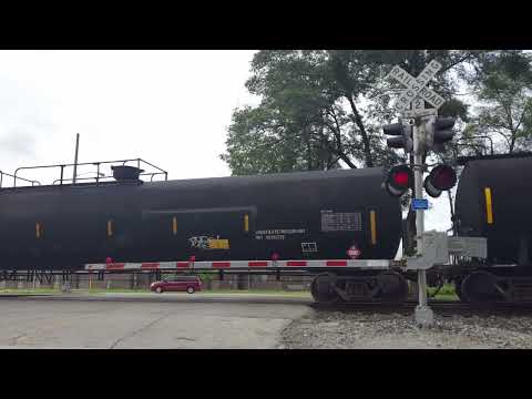 NS 3645 Leads Manifest East | Tippecanoe St. Railroad Crossing, Peru, IN