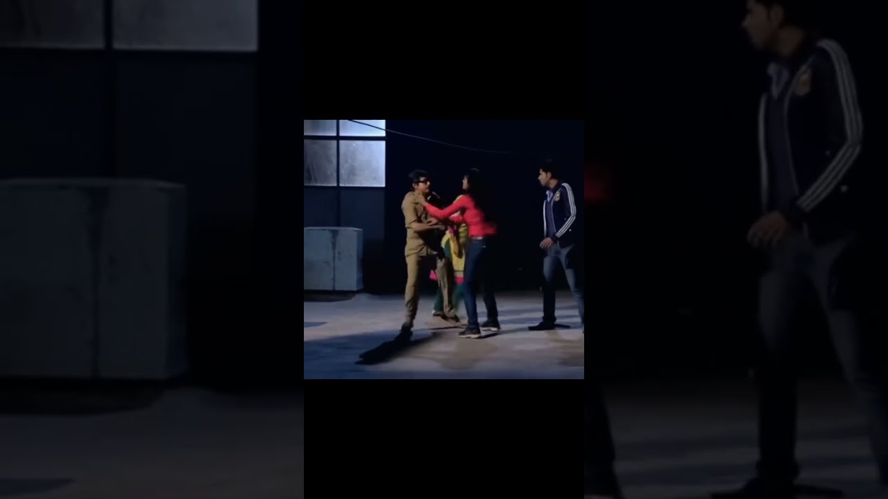 Purvi and Shreya beating the criminals 