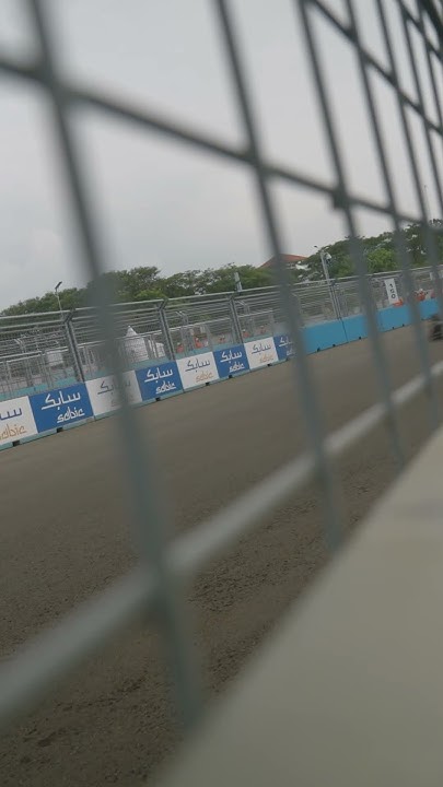 ⚠️ Warning: Blink and you’ll miss it 👀 |  #Shorts #FormulaE
