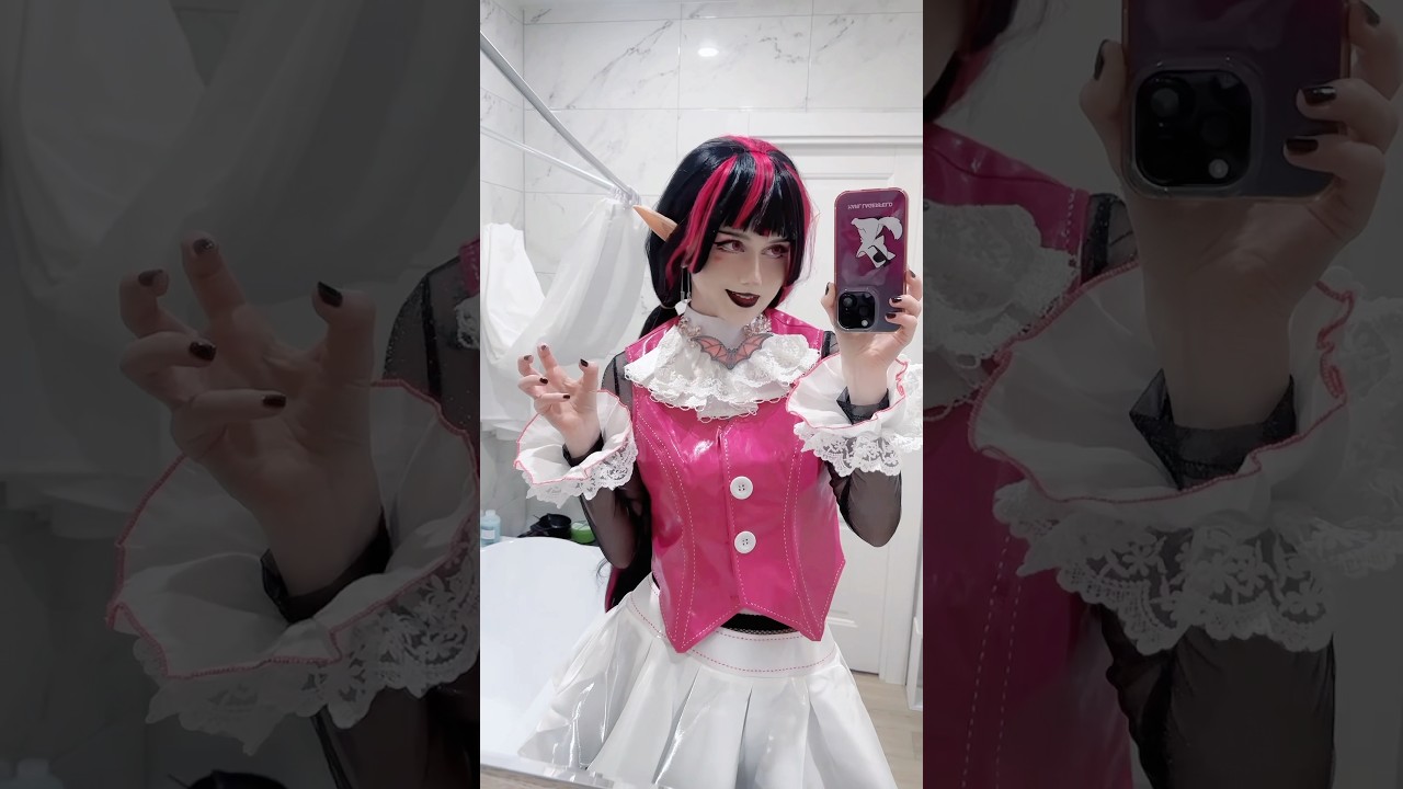 Draculaura💗Monster High @miccostumes #monsterhigh #draculauracosplay #draculaura