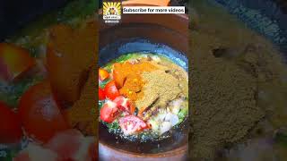 மண்சட்டி மீன் குழம்பு #shorts #shortsvideo #fish #fishfry #meenvaruval #meenfry #மீன்குழம்பு  #மீன்