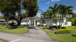 8465 SW 141 St Palmetto Bay, Florida (MLS)