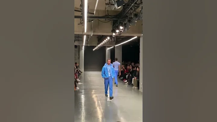 Robyn Lynch - AW22 Catwalk