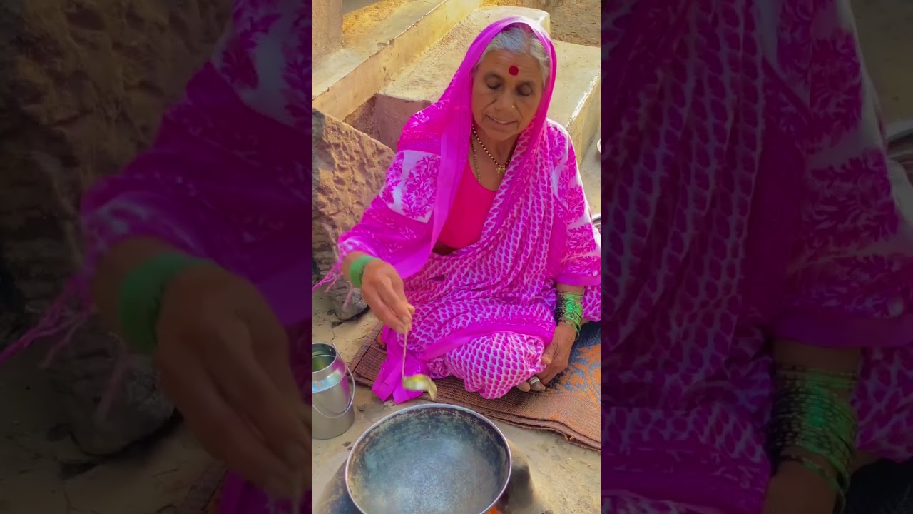 बाईचा पारंपरिक पद्धतिने बनवा वाळलेल्या हरबऱ्याचा पानाची भाजी 🥰| #बाई #गांव #recipe #recepies #short