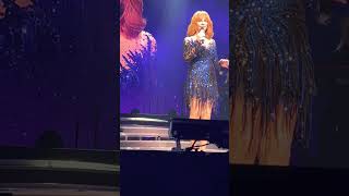 Consider Me Gone - Reba live in Jacksonville