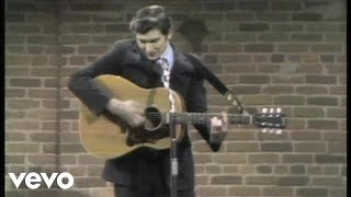 Phil Ochs - The War Is Over chords