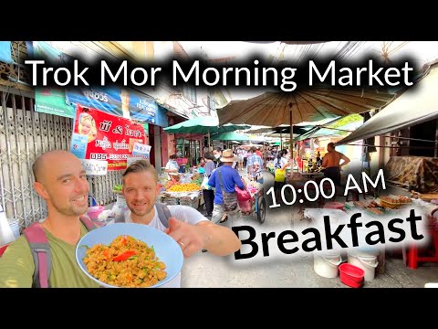 Bangkok's Best Breakfast With @The Roaming Cook + Rooftop Caffe (In Back Alley)