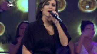 Nihal Yalcin &amp; Ne Kadar Güzelsin - Beyaz Show [ 6.1.2012 ]