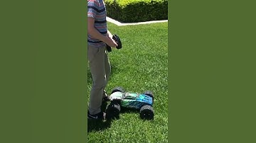 Traxxas e revo does flip