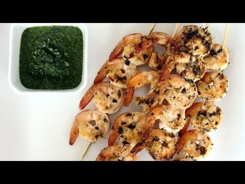 Receta de brochetas de pollo con chutney de cilantro / Chicken skewers with cilantro chutney