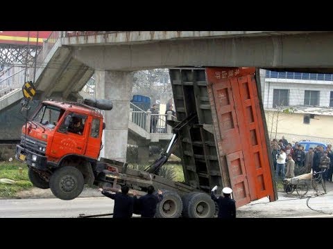 Video: Zašto Su Budale Sretnice