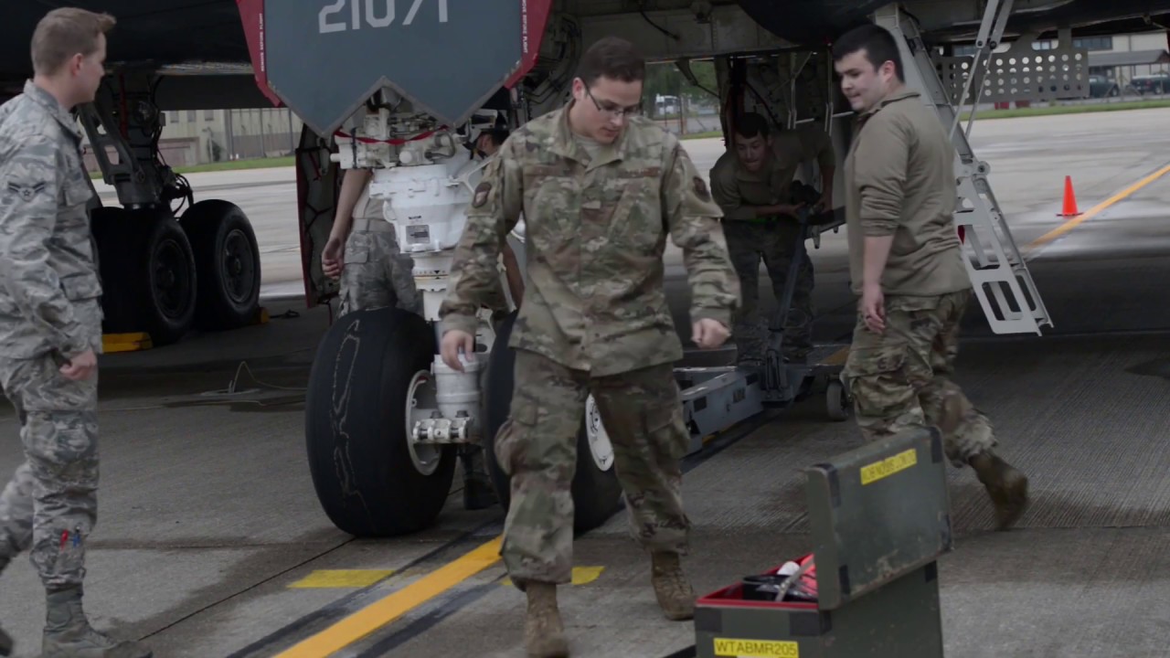 B 2 Stealth Bomber Maintenance
