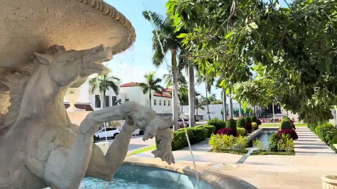 Memorial Fountain - Palm Beach, Florida