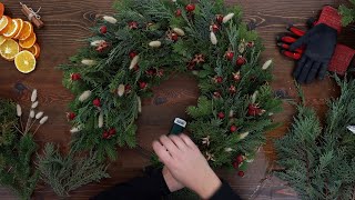 Foraging in Our Garden to Make a Wreath! 🌲❤️🌲  \/\/ Garden Answer