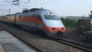 2024/11/30 六塊厝 176次 PP自強號(E1023+E1007) 通過