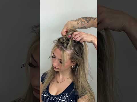 Mohawk ponytail!🖤