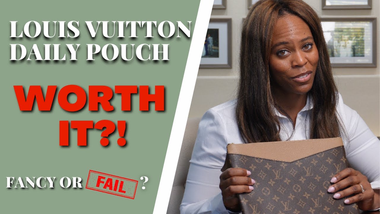 Louis Vuitton DAILY POUCH  What can fit inside 