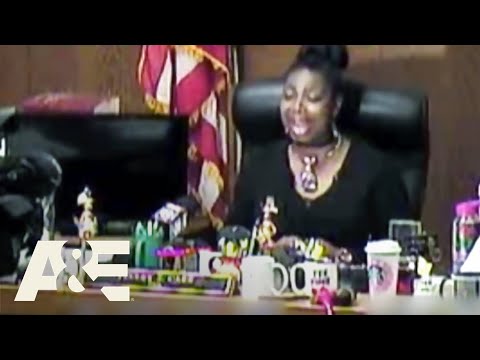 Court Cam: Judge IGNORES Pandemic Rules | A&E