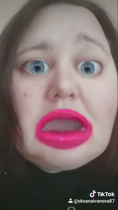 Soft lips. Губки намазала. Губки намазала. Губы накрашенные блеском. Губки намазала.