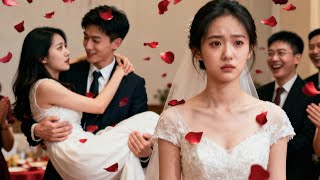 Aku datang ke pesta pernikahan dengan gembira, tapi melihat suamiku berpelukan dengan wanita lain